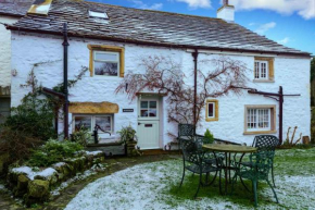 Westside Cottage, Newby, Clapham, Yorkshire Dales National Park, Famous Three Peaks, Near The Lake District, Pets are Welcome